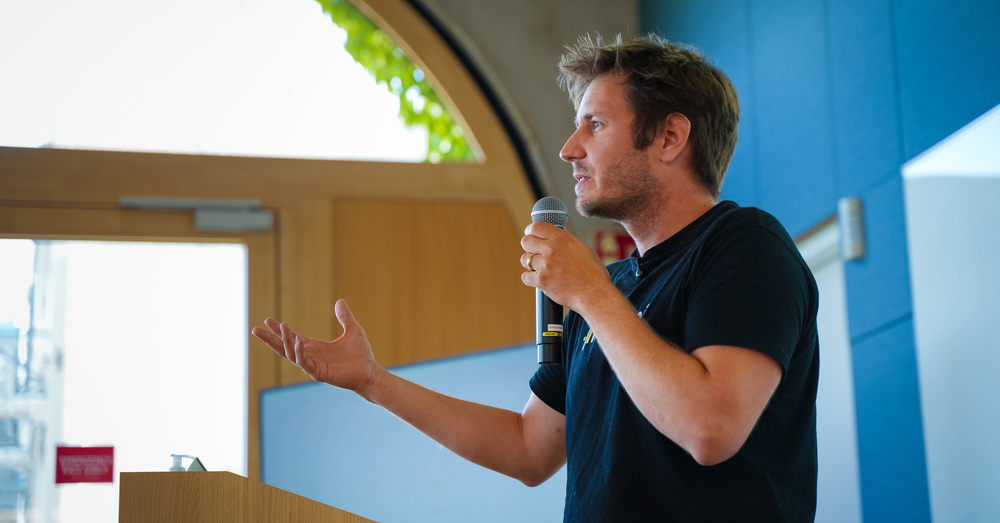 Thumb ticker lg ai incubator  6   9